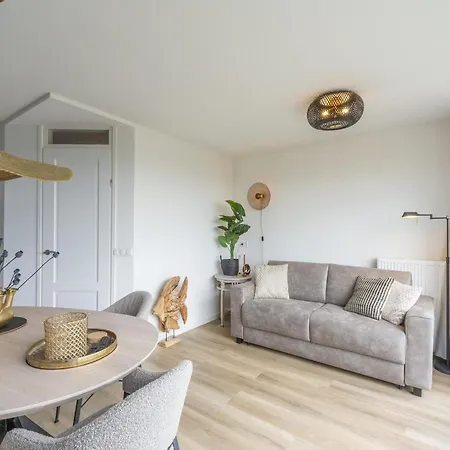 Stylish Couples Retreat (adults Only) Apartment *